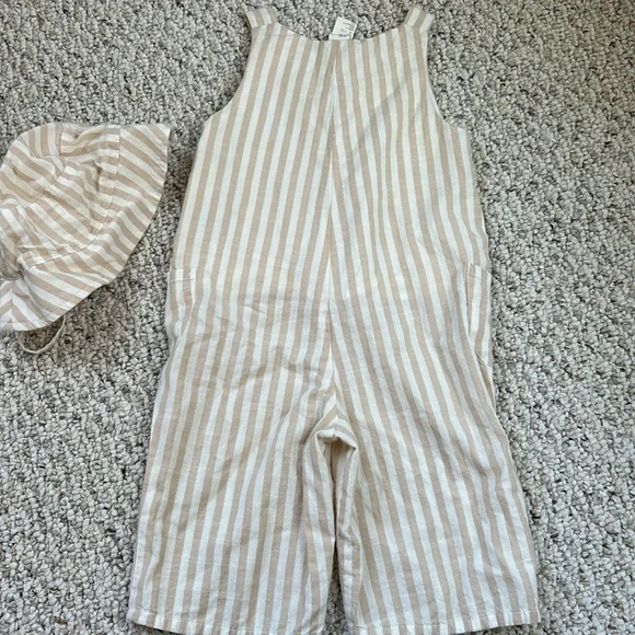 H&M tan and white striped overall romper with sun hat 9-12 months - Picture 4 of 6